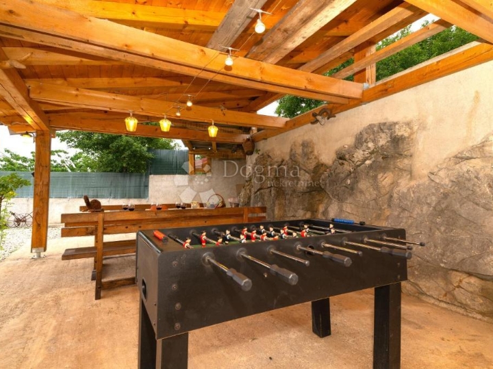 Matulji, najam ville s bazenom