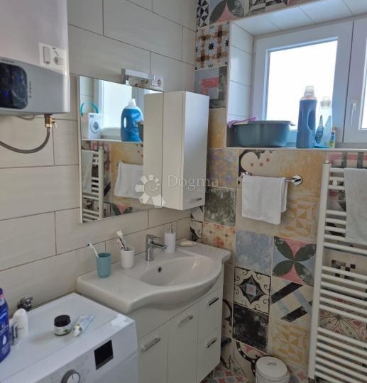 Renoviran stan u Moravicama