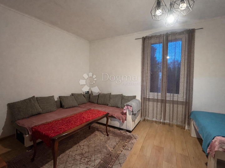 Pula - dva odvojena stana ili jedan veliki dom