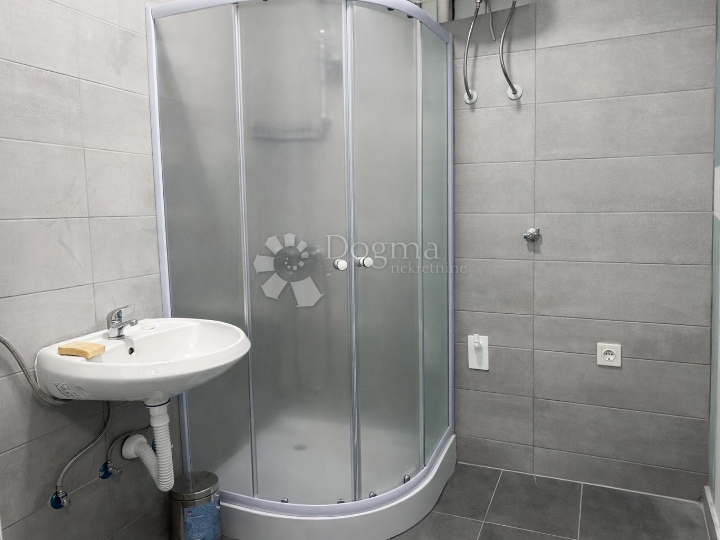 Pula - dva odvojena stana ili jedan veliki dom