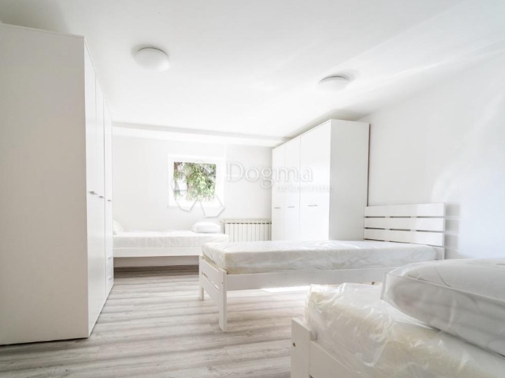 Ima matematike! Borongaj 107m2, 11 ležajeva