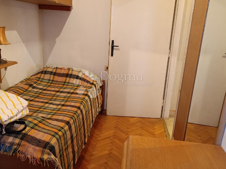 Rijeka, D. Vežica, 40m2, 2Skl. prodaja