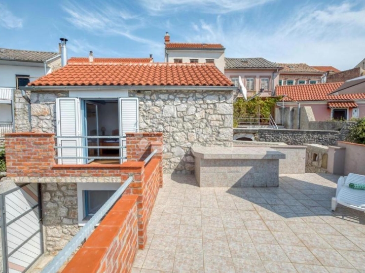 Crikvenica, autohtona kamena kuća s panoramskim pogledom