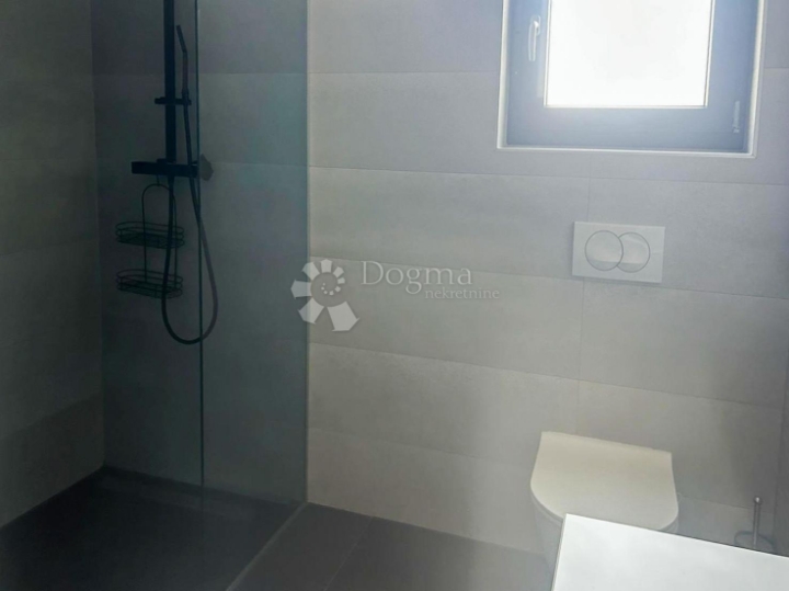 Novogradnja - samostojeća kuća u Rijeci