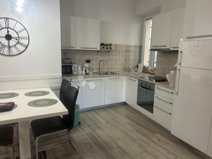 Rijeka Centar, 2S+DB namješten prodaja