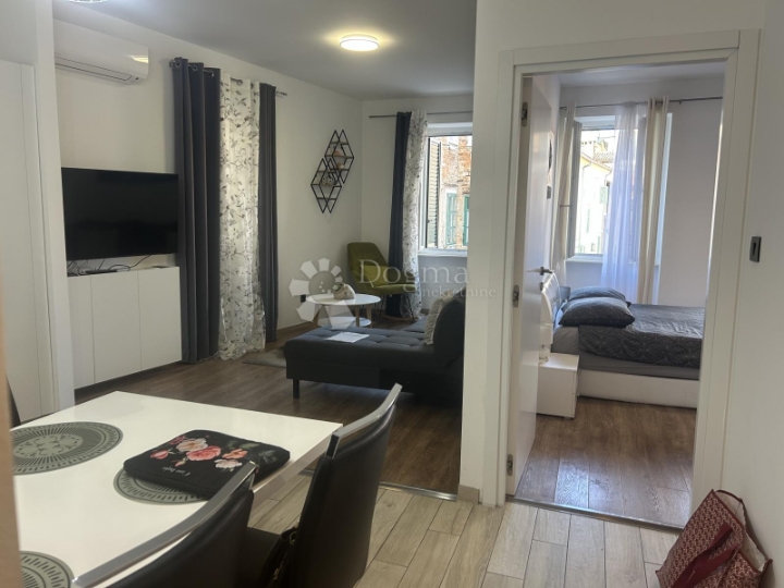 Rijeka Centar, 2S+DB namješten prodaja