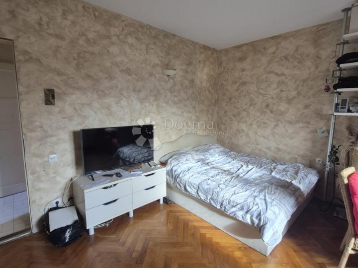 Turnić, 2S+DB, 2 balkona - prilika