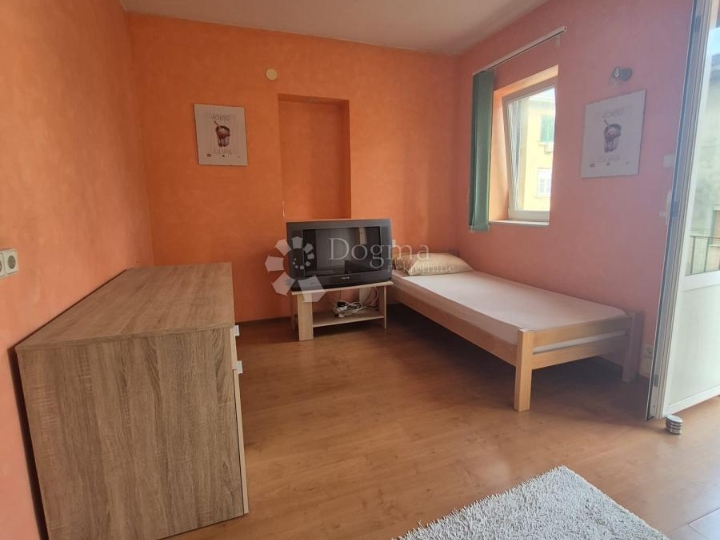 Turnić, 2S+DB, 2 balkona - prilika