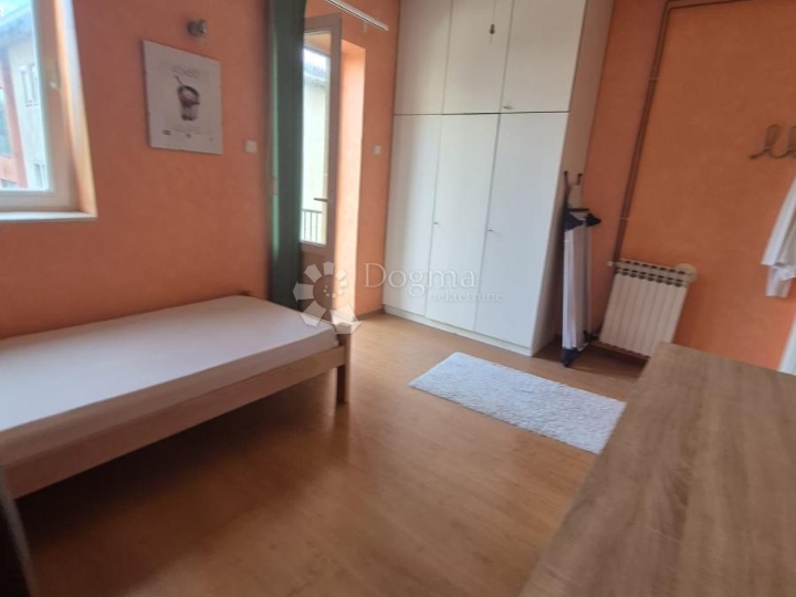 Turnić, 2S+DB, 2 balkona - prilika