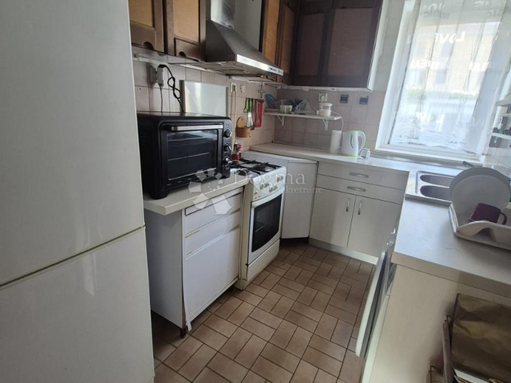 Turnić, 2S+DB, 2 balkona - prilika