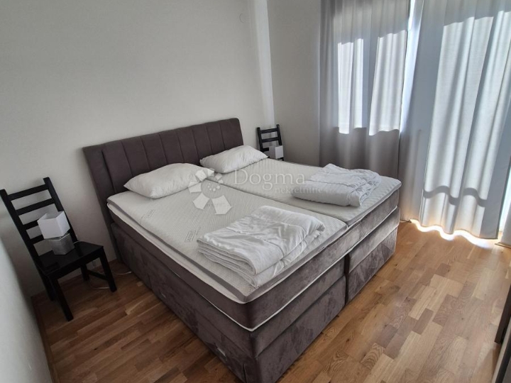 Dvosobni komforan app 58,5m2 s pogledom