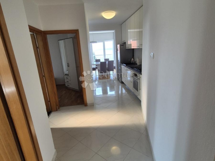 Dvosobni komforan app 58,5m2 s pogledom