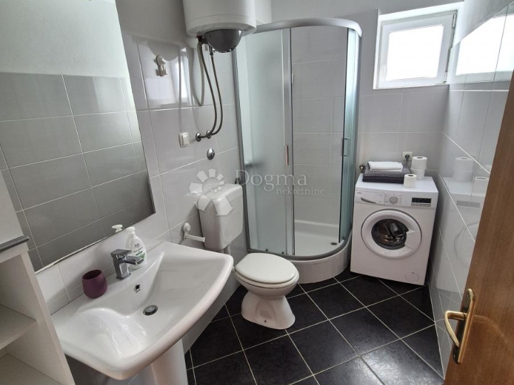 Dvosobni komforan app 58,5m2 s pogledom