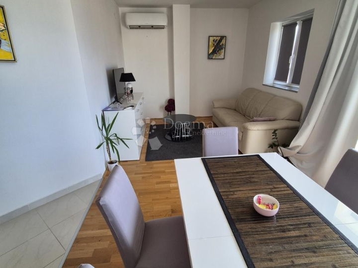 Dvosobni komforan app 58,5m2 s pogledom