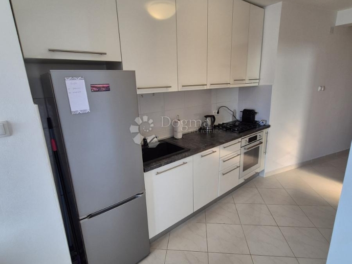 Dvosobni komforan app 58,5m2 s pogledom