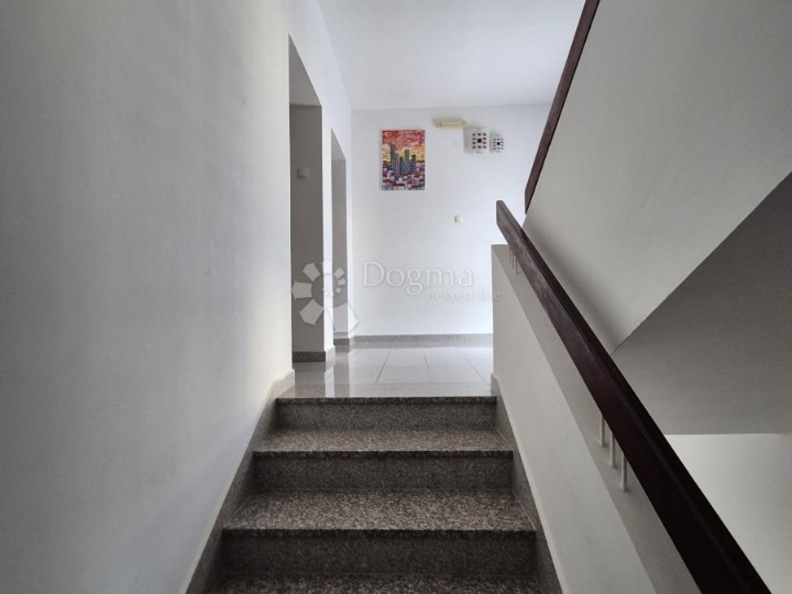 Dvosobni komforan app 58,5m2 s pogledom