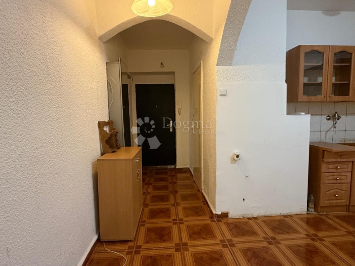 Stan na odličnoj lokaciji