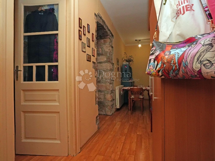 Top cijena! 2.779€ m2 - divan stan u centru Pule!