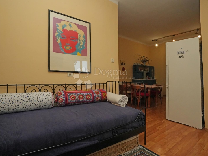 Top cijena! 2.779€ m2 - divan stan u centru Pule!