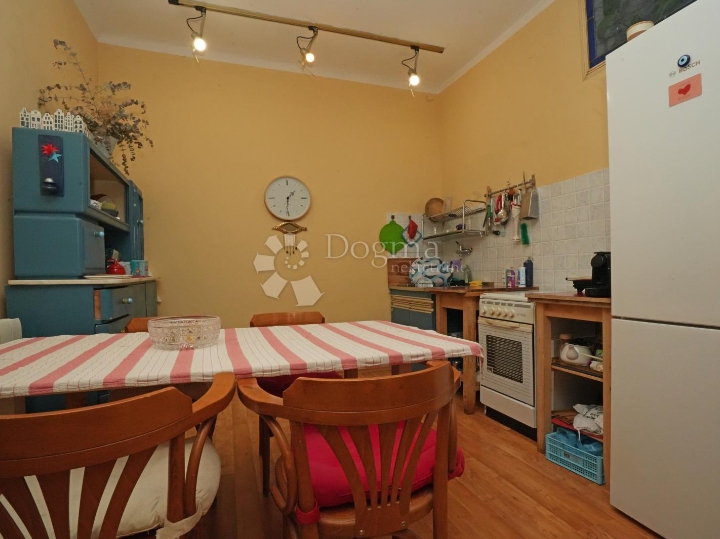 Top cijena! 2.779€ m2 - divan stan u centru Pule!