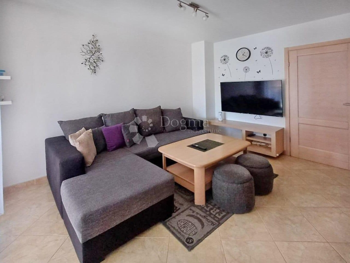 Poreč (okolica) - namješten stan 2S+DB