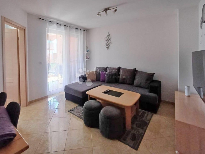 Poreč (okolica) - namješten stan 2S+DB