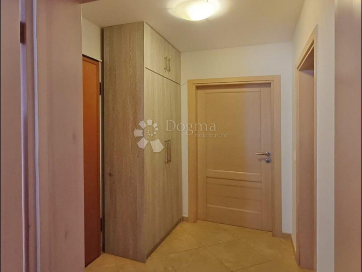 Poreč (okolica) - namješten stan 2S+DB