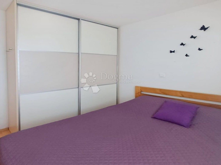 Poreč (okolica) - namješten stan 2S+DB