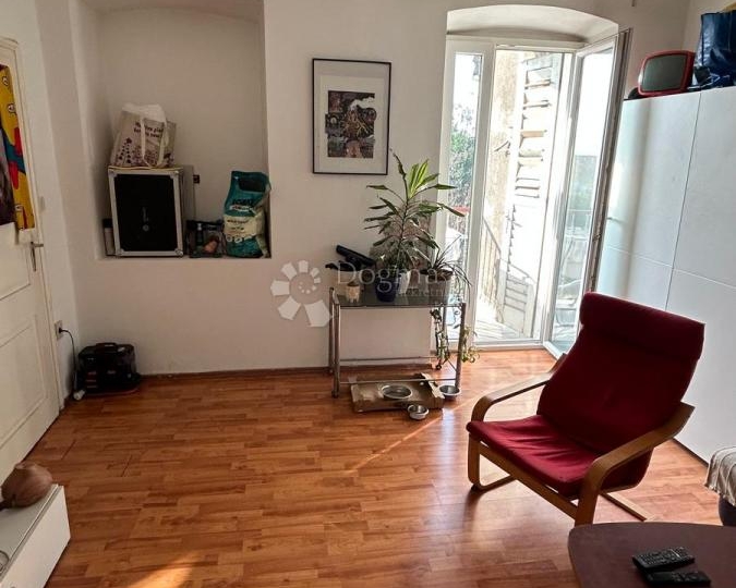 Jednosobni stan - centar Pule, kod sveučilišta