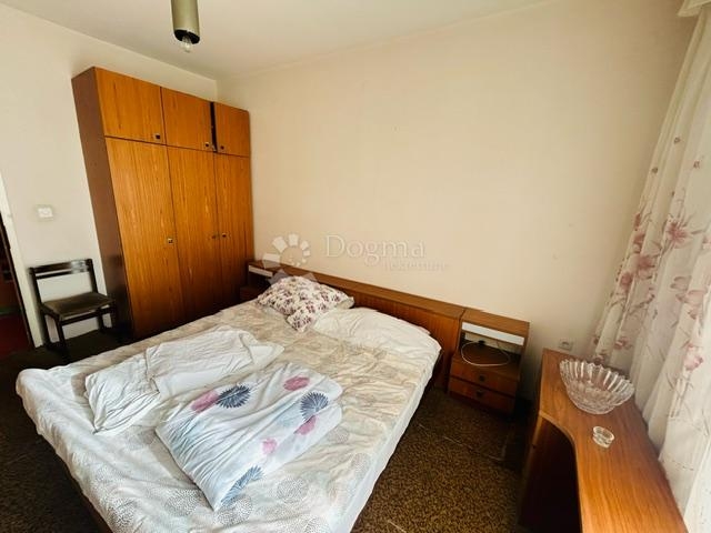 Etaža na Krimeji s pogledom na more