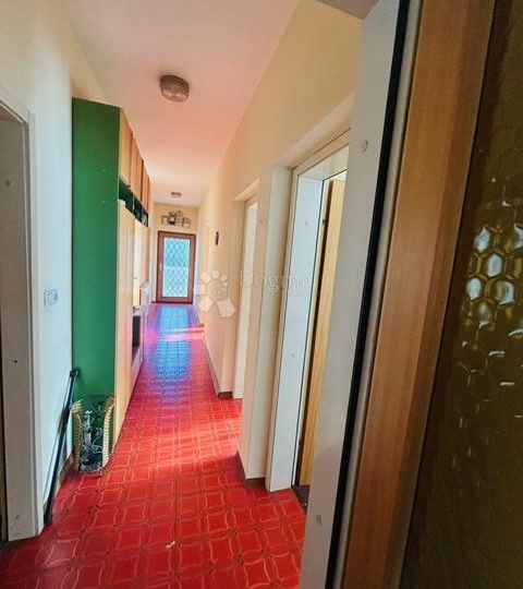 Etaža na Krimeji s pogledom na more