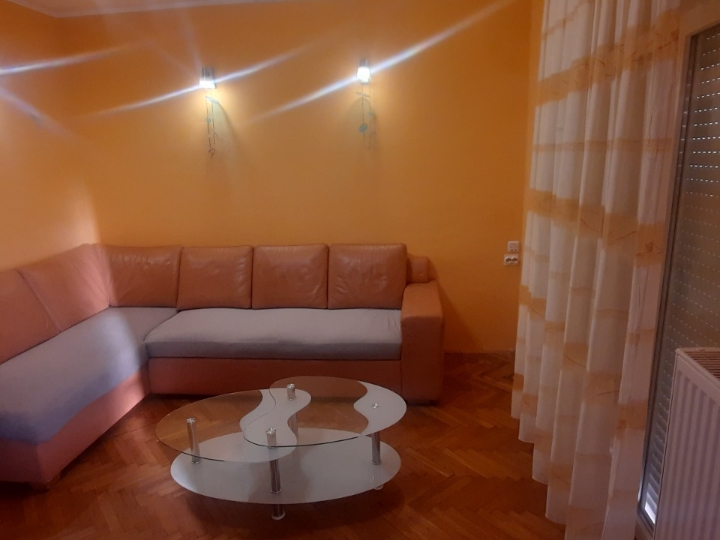 Dugoročni najam stana, Jadranovo