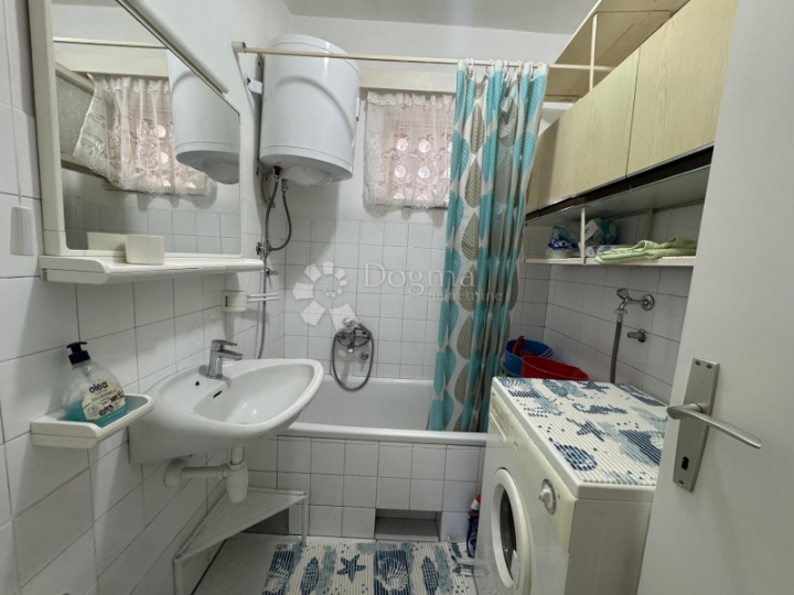 Apartman/ stan u Senju 100 m od plaže