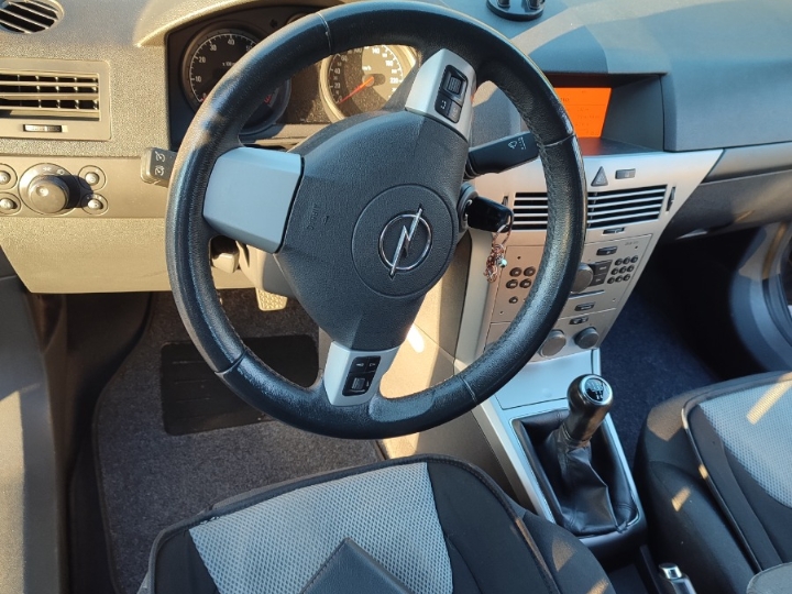 Opel Astra h