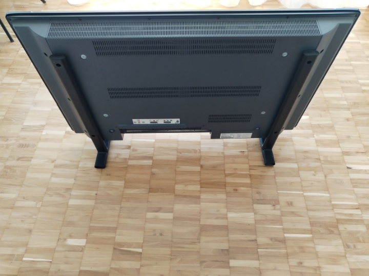 Philips odličan 37" LCD, priključci