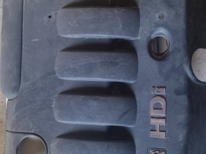 Poklopac motora Peugeot