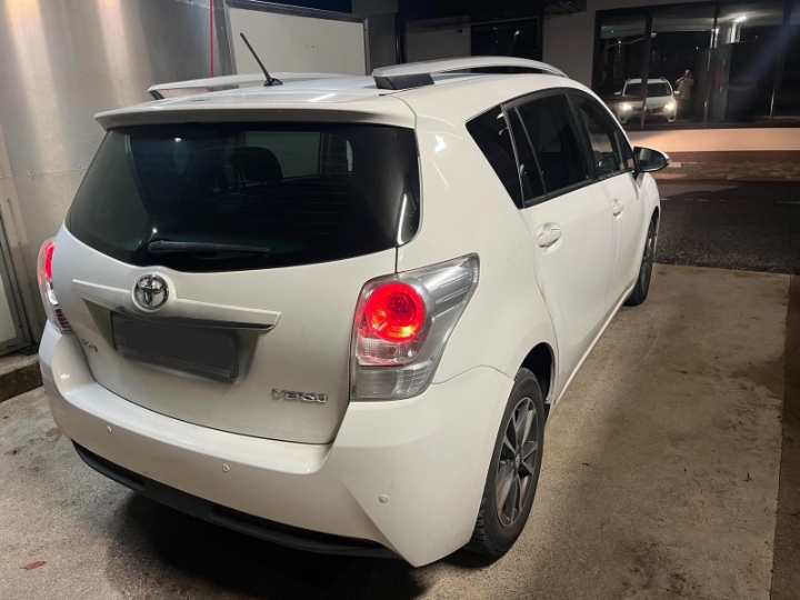 Toyota Verso 2.0 - HR vozilo