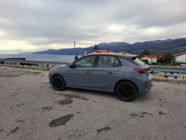 Opel corsa GS Line turbo 2024