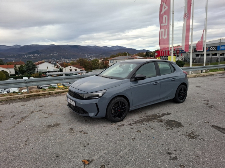 Opel corsa GS Line turbo 2024