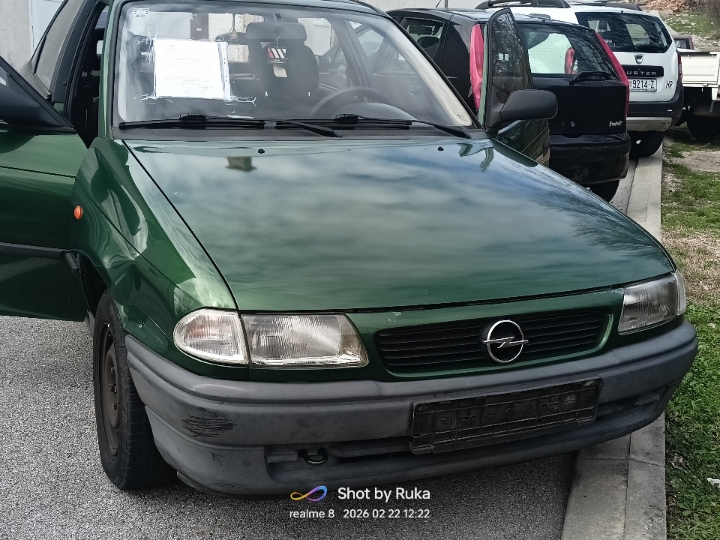Opel astra