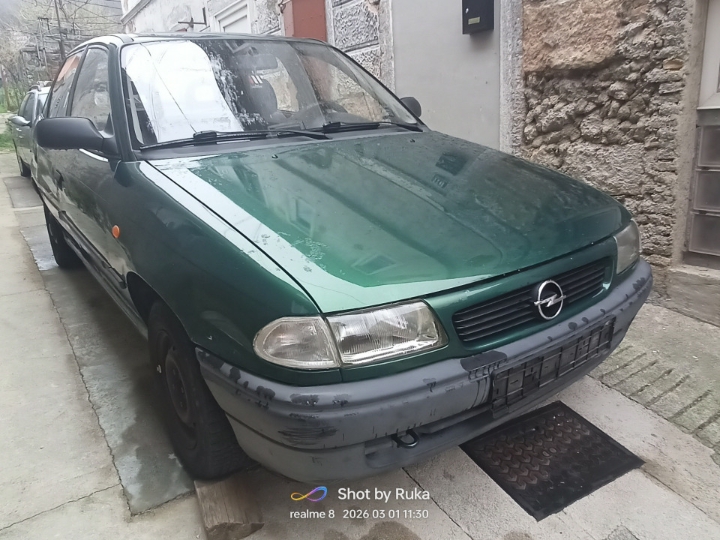 Opel astra