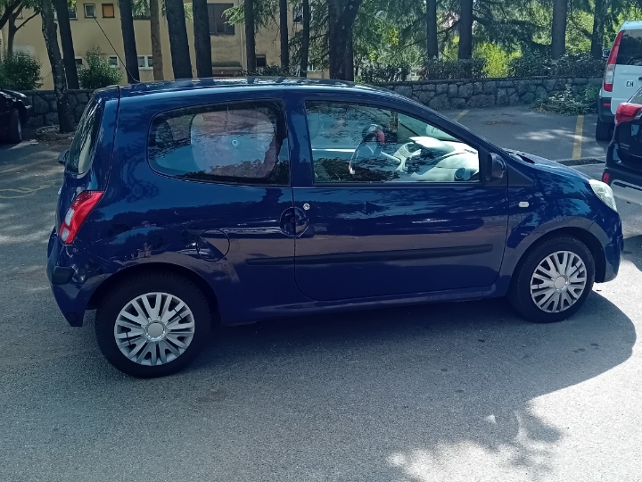Twingo 1.5 dci, 2005. god., reg. do 04/2026. god.