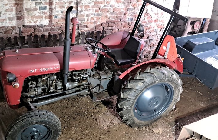 Traktor IMT 539 DE LUXE