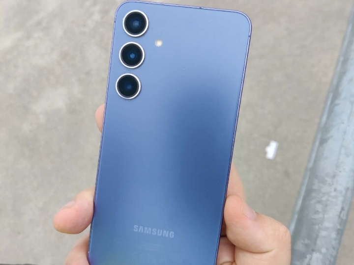 Hitno prodaja Samsung S24Plus