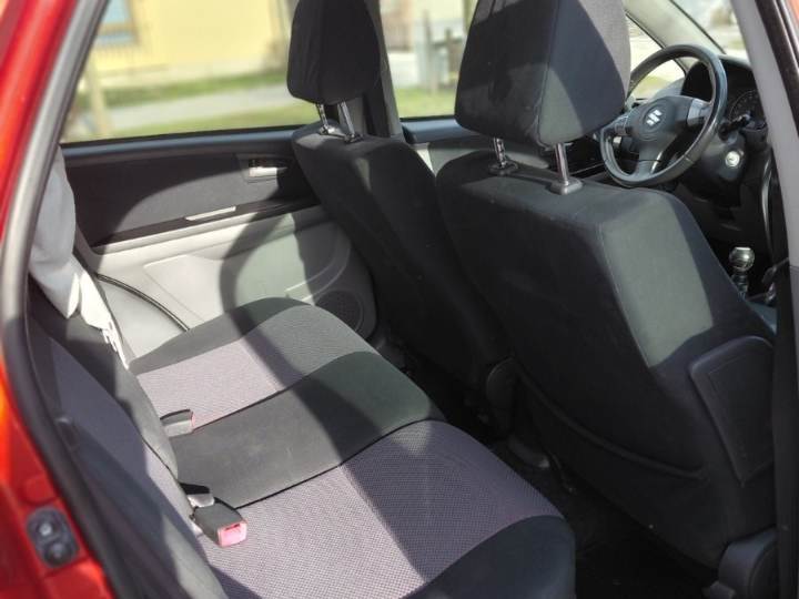 Suzuki SX4