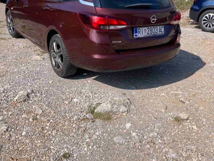 Opel Astra karavan 1.6 CDTi