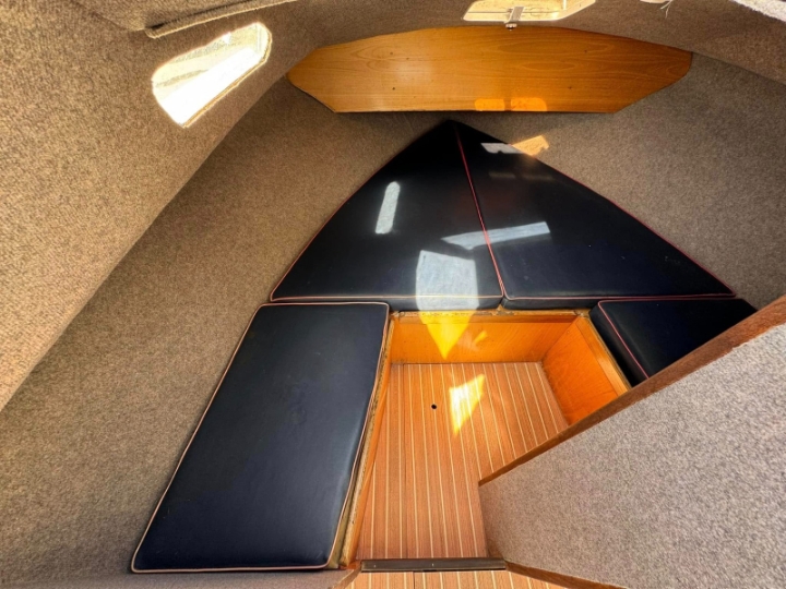 Beneteau Antares 560