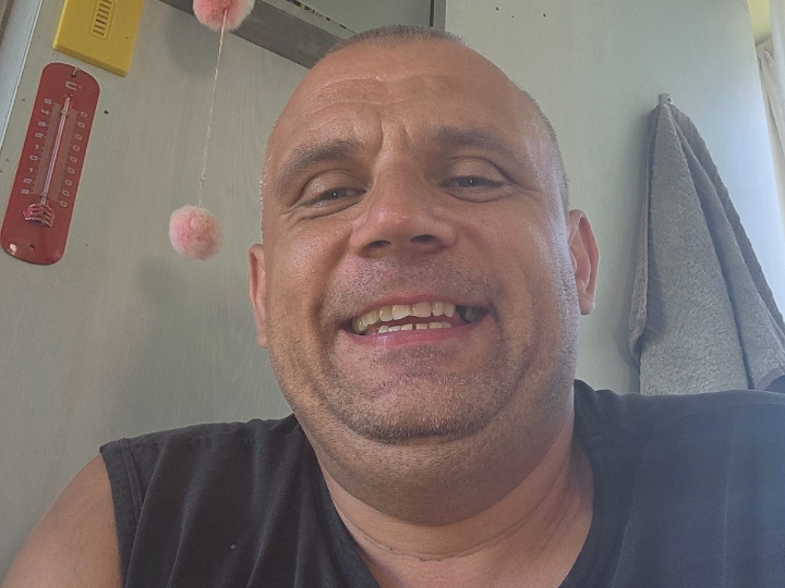 Muškarac traži ozbiljnu vezu