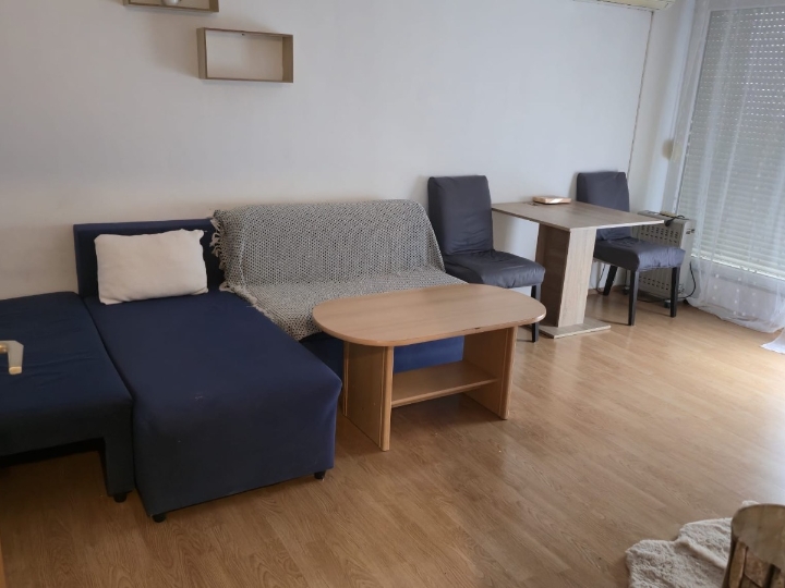 Garsonijera na Zametu, 27 m2 - 400€