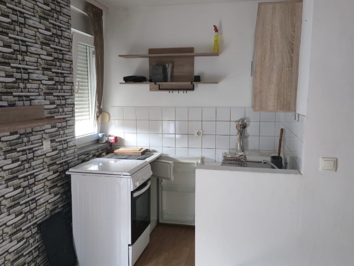 Garsonijera na Zametu, 27 m2 - 400€